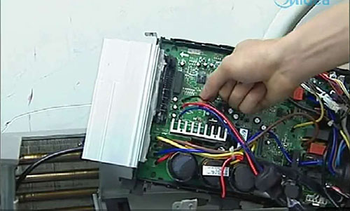 河北美的空调电话是多少